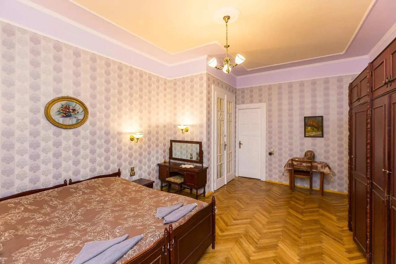 Mover Retro Apartment Lviv