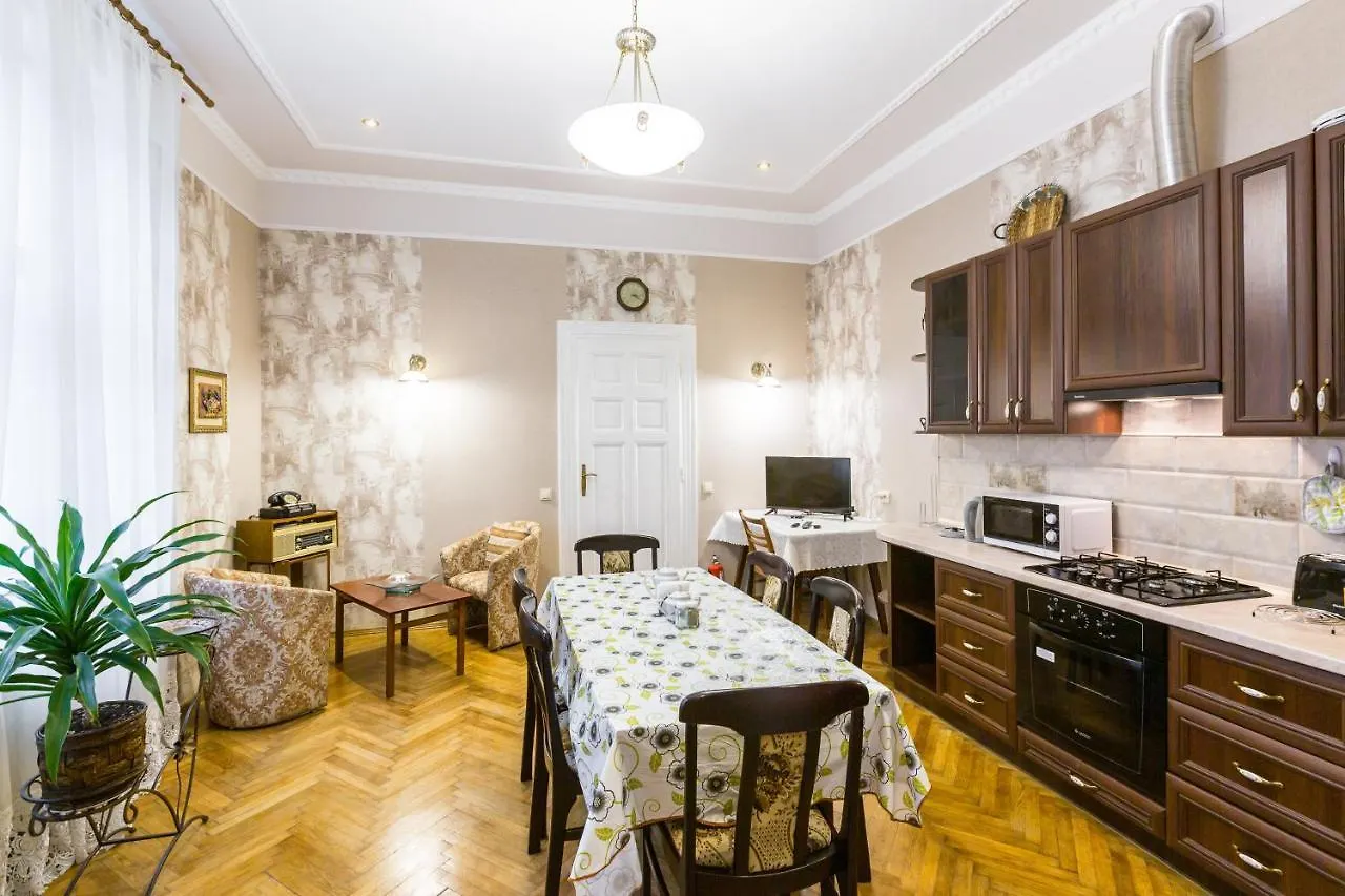 Mover Retro Apartment Lviv 0*,  Ukraina